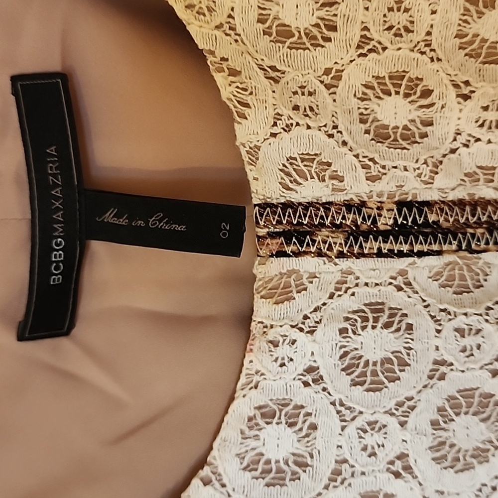 White lace dress with leopard lining bcbg size 2 - Picture 4 of 4